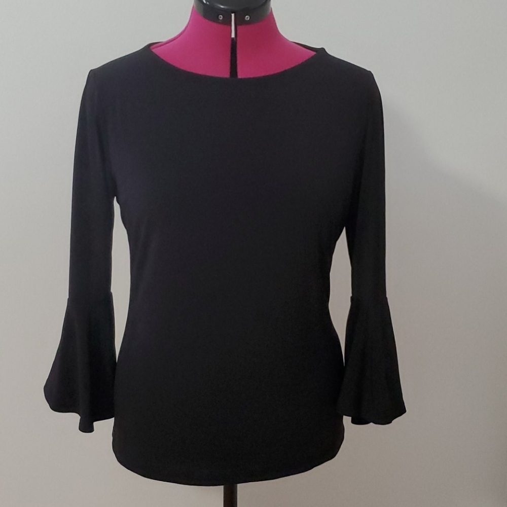 Bell sleeve top